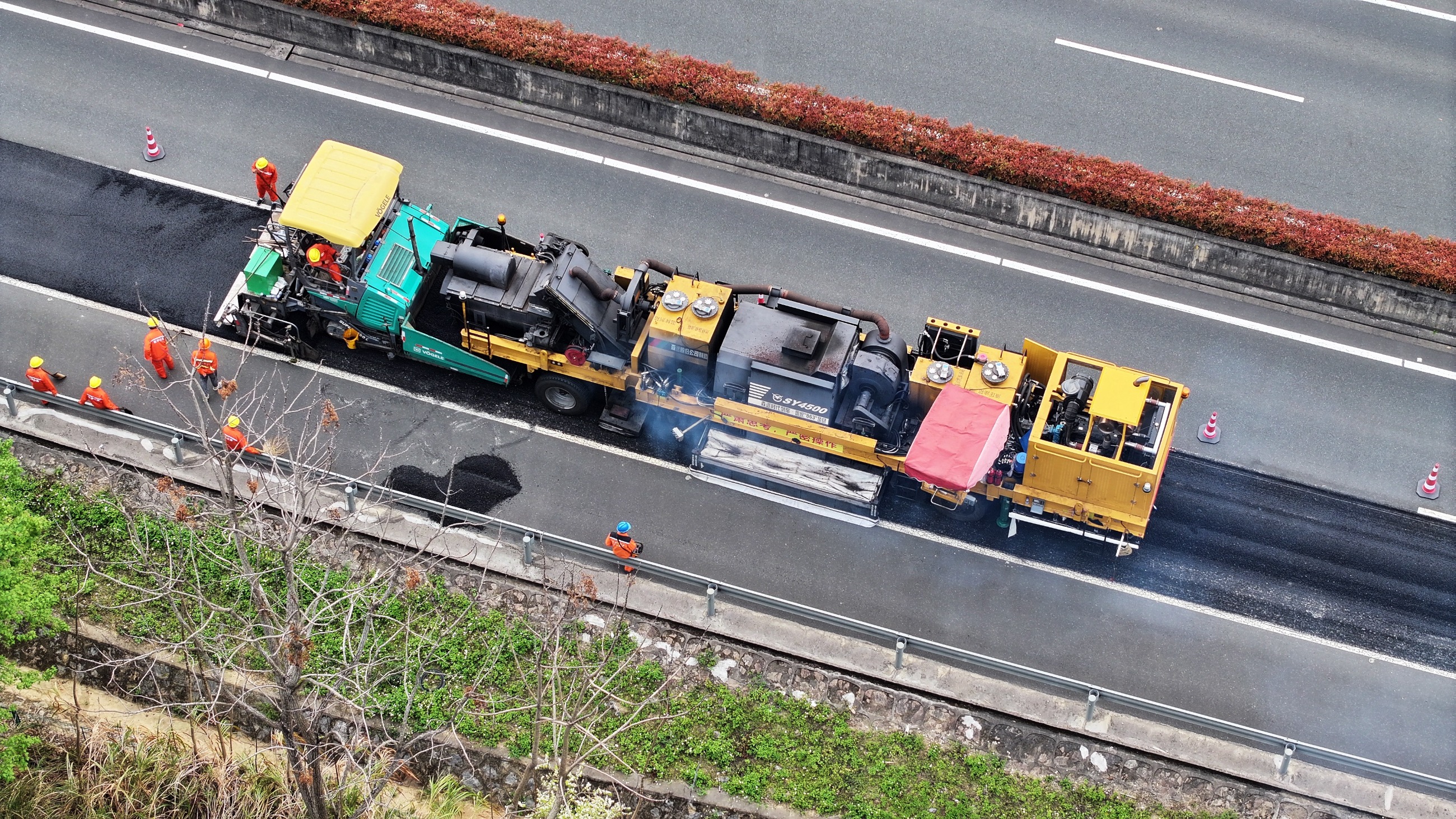 全省高速公路首个改进型就地热再生工艺路面试验段圆满完成